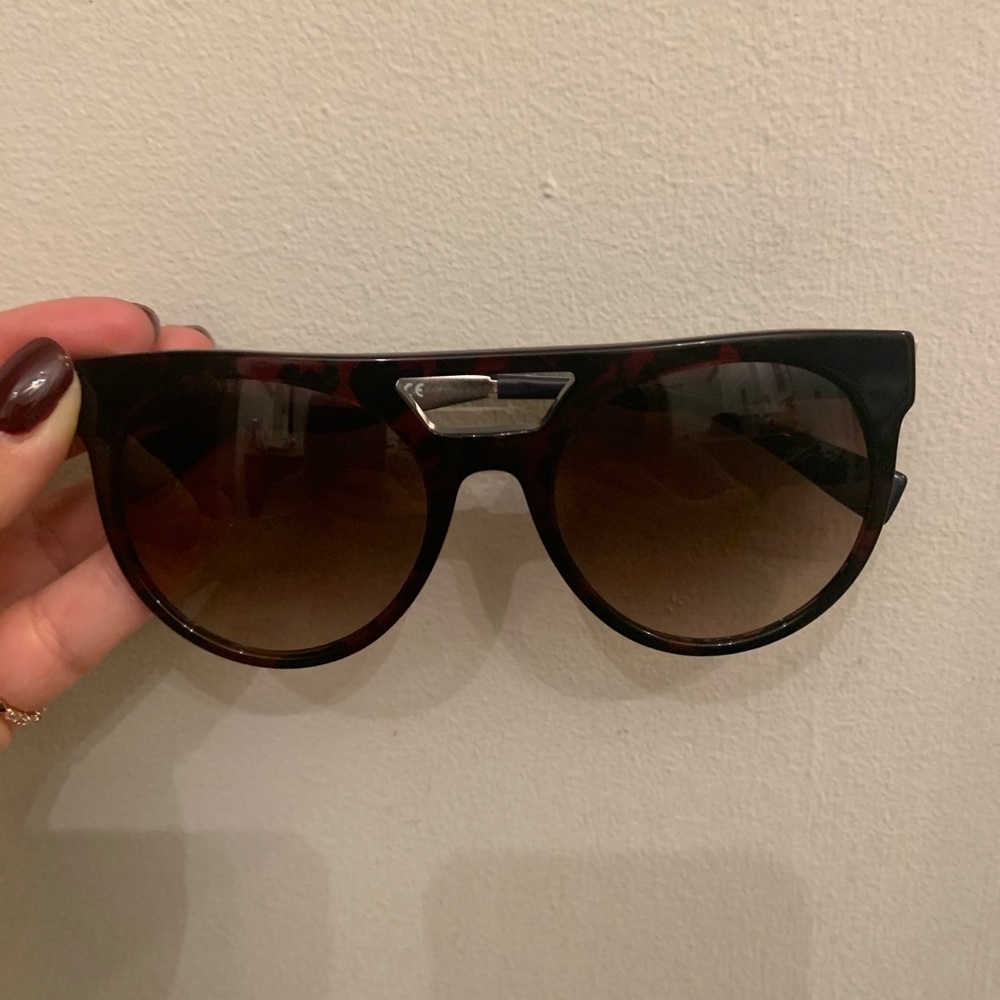 Versace Sunglasses - Picture 9 of 10